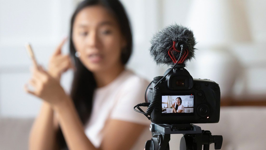 AI video editing software turning long videos into vertical short clips