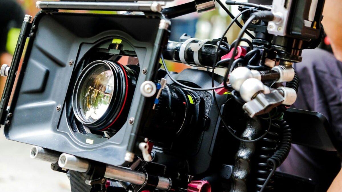 How Does Video Generation AI Work? Plain-English Explainer