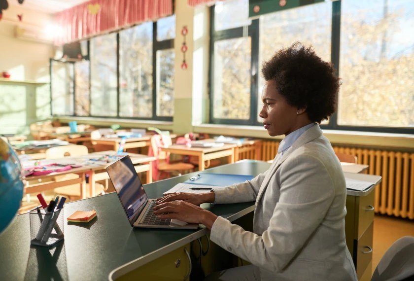How Teachers Can Use AI Daily: Practical Guide (2026)
