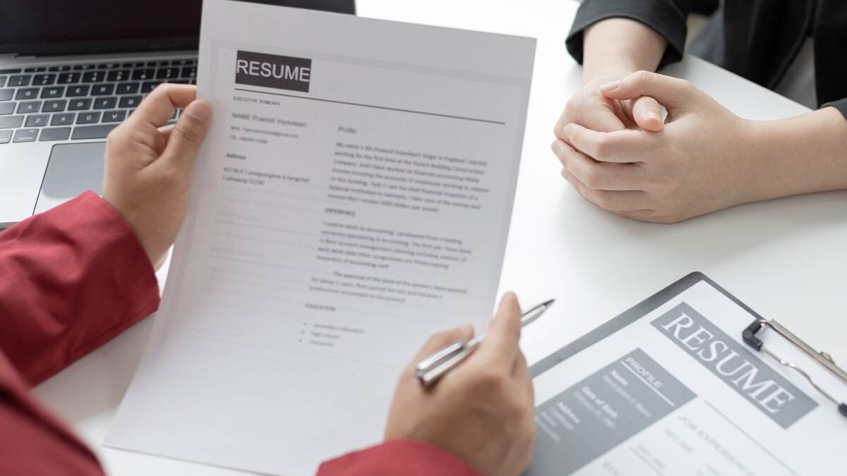 How to Use AI to Prepare for Interviews